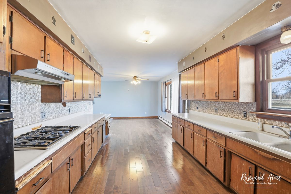 209 E 3rd Street, Aroma Park, IL 60910
