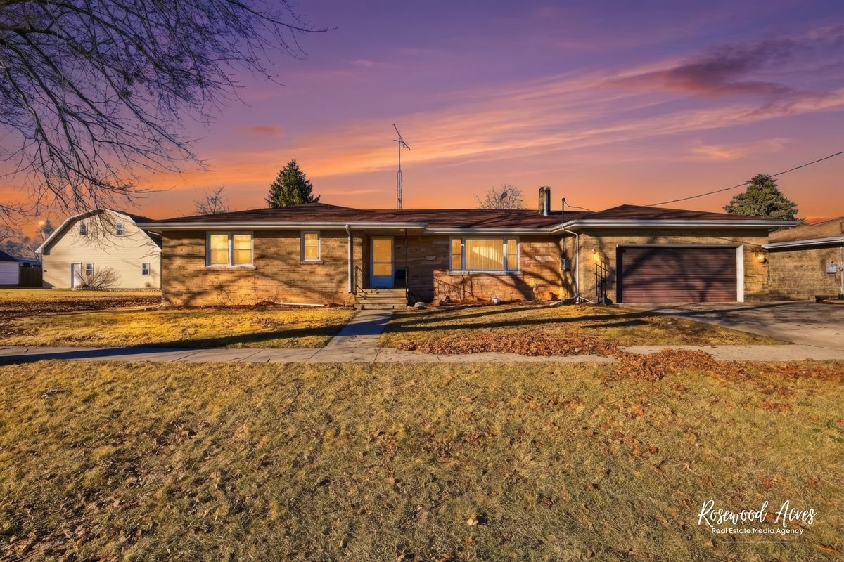 209 E 3rd Street, Aroma Park, IL 60910