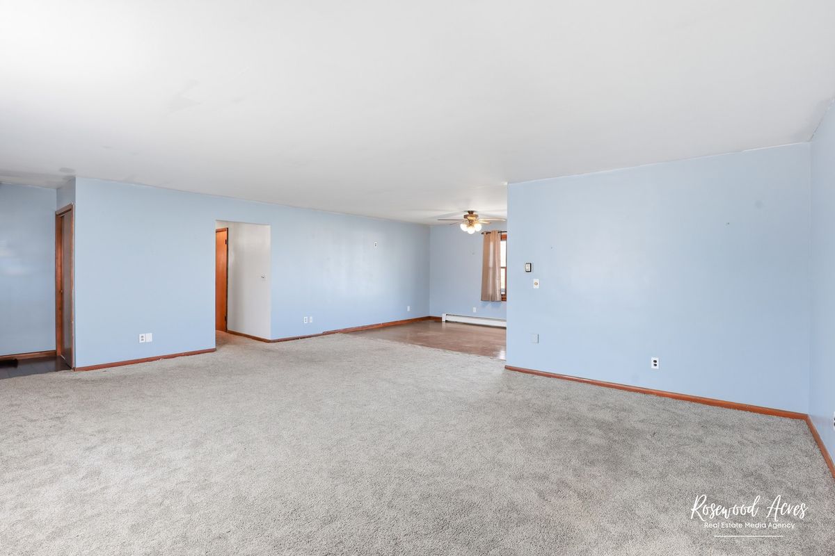 209 E 3rd Street, Aroma Park, IL 60910