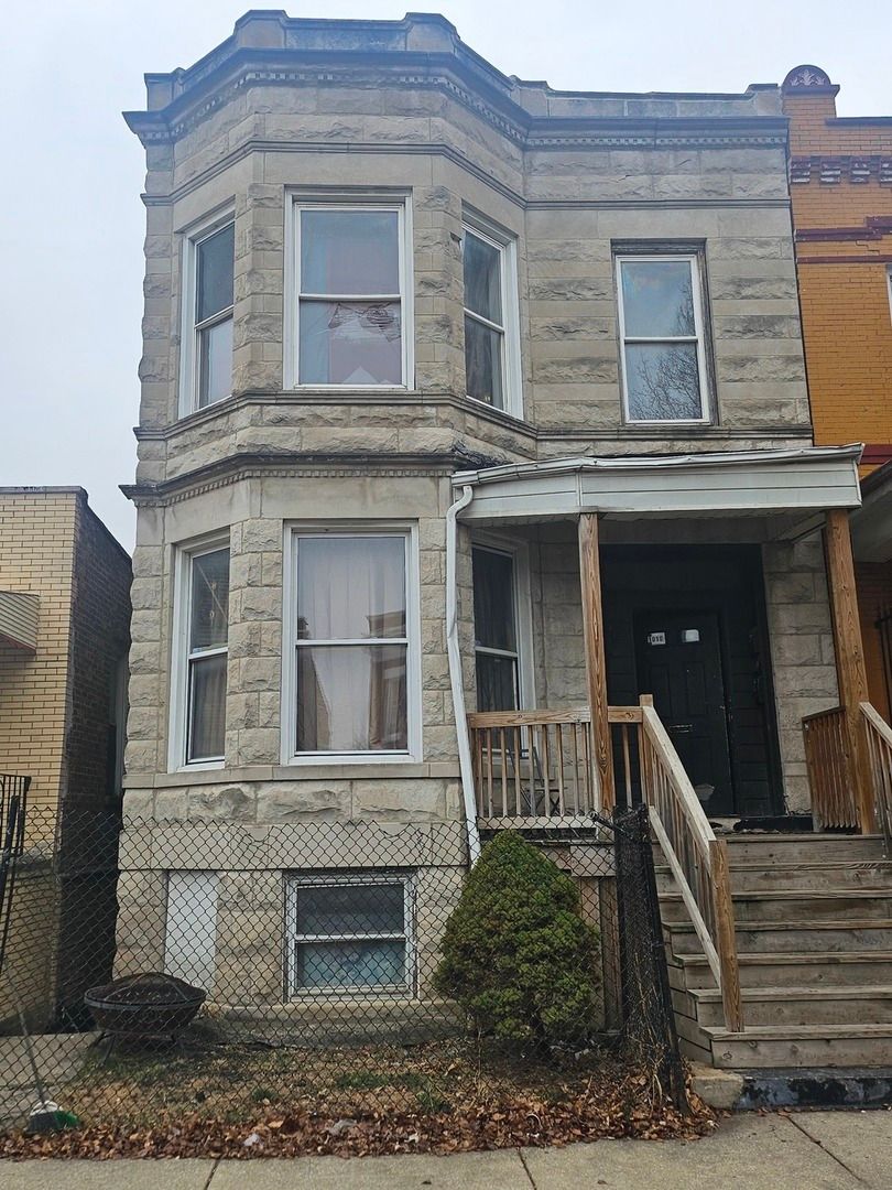 1010 N Ridgeway Avenue — Chicago, IL 60651