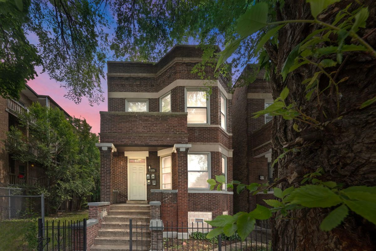 7115 Champlain Avenue, Chicago, IL 60619