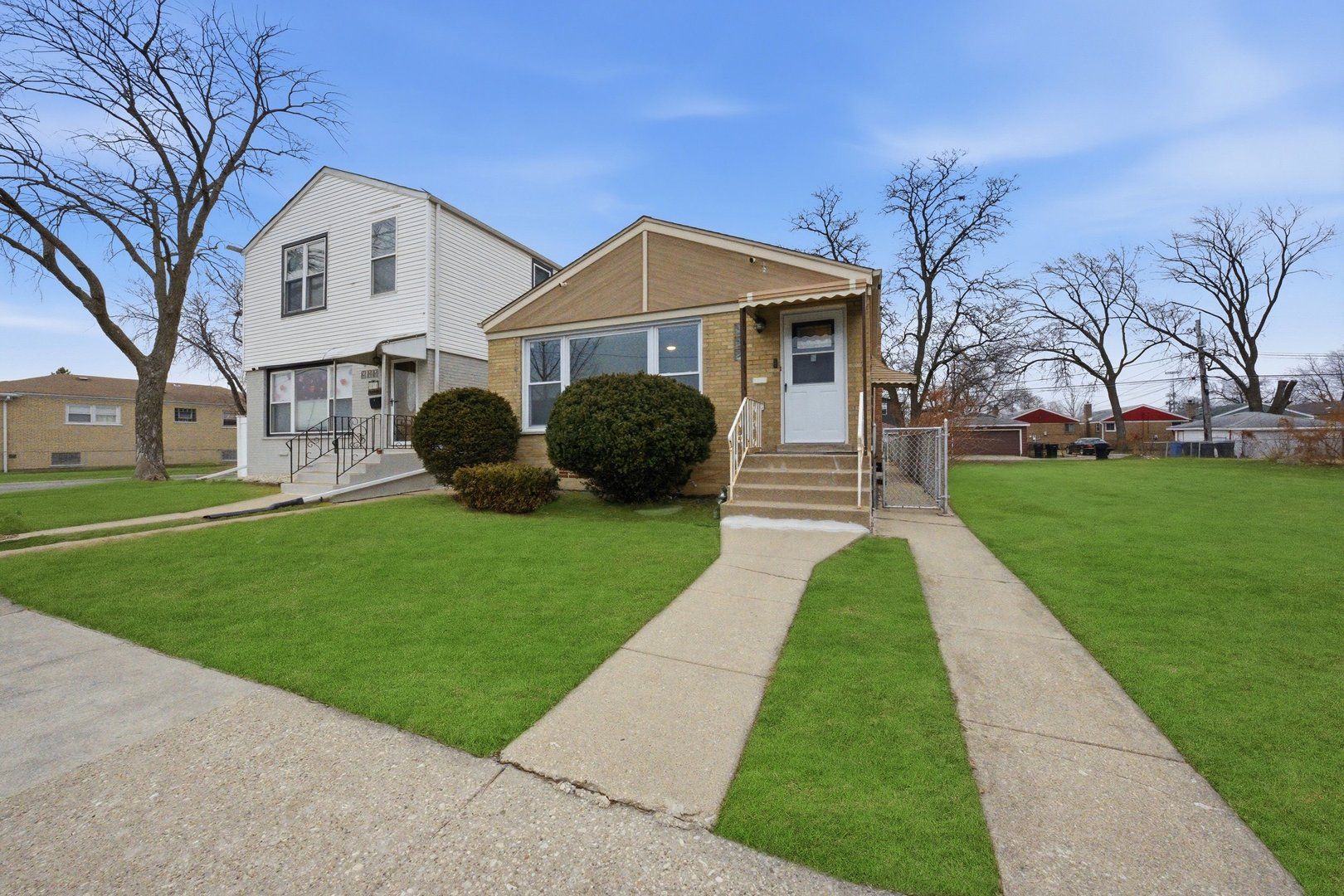 4605 S Laramie Avenue — Chicago, IL 60638