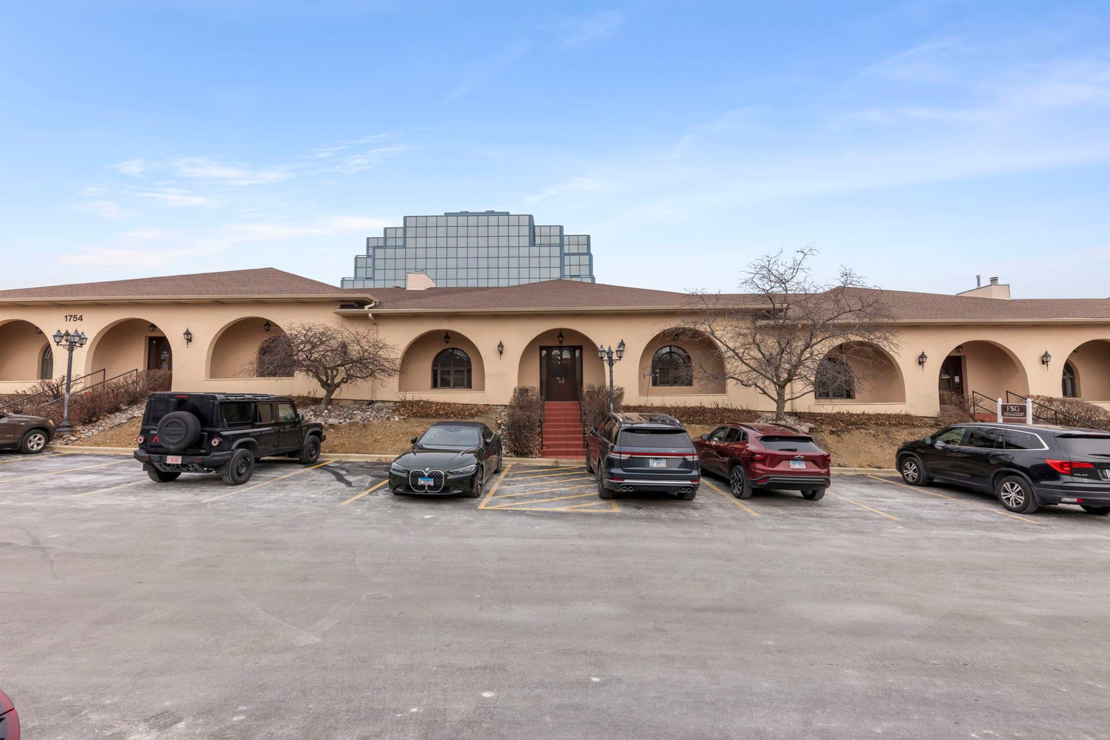1754 N Washington Street #112 — Naperville, IL 60563