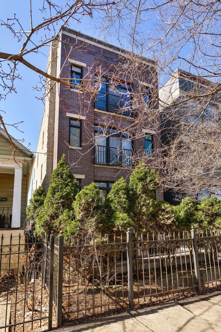 2846 Damen Avenue, Chicago, IL 60618