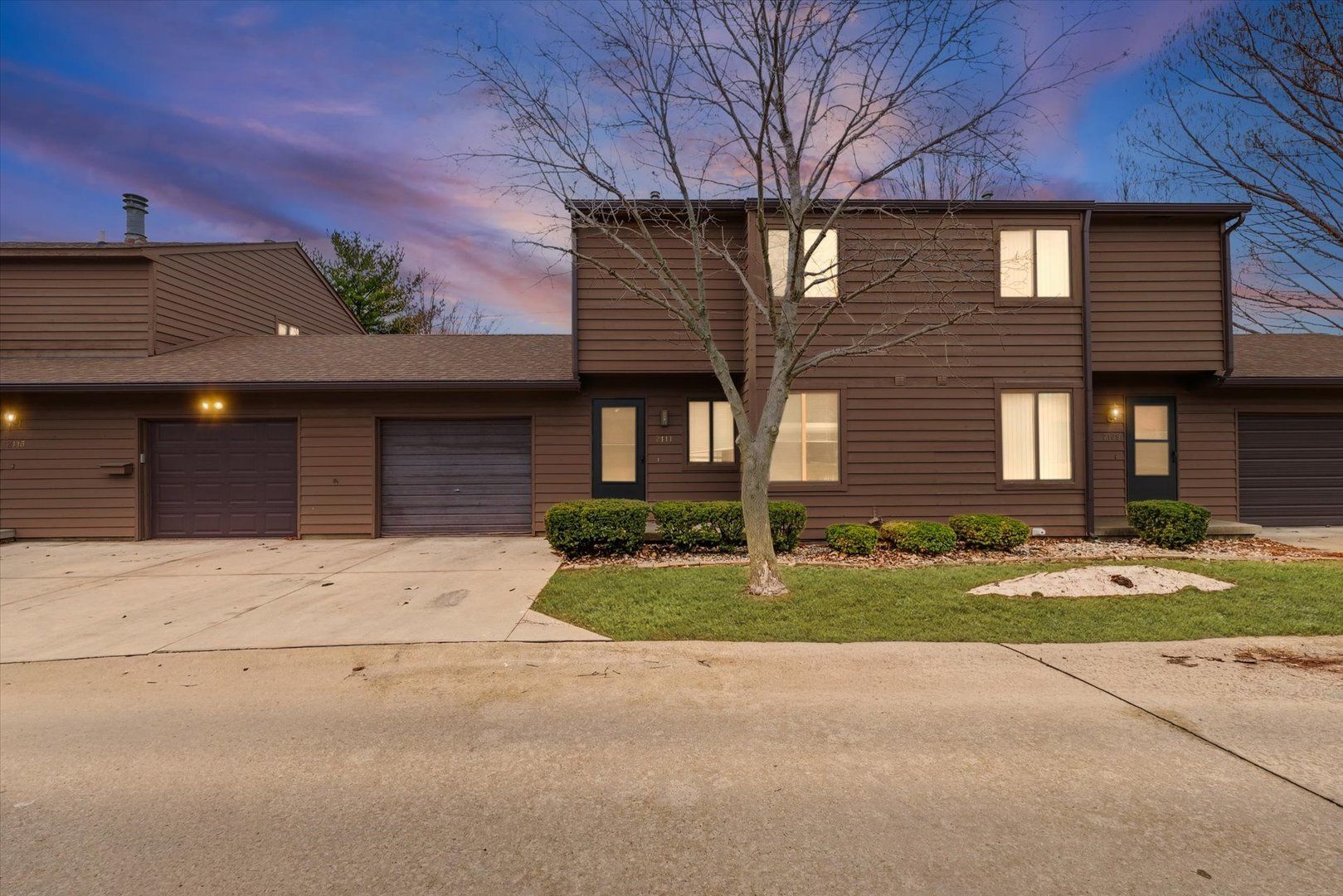 2111 Sunview Drive #2111 — Champaign, IL 61821