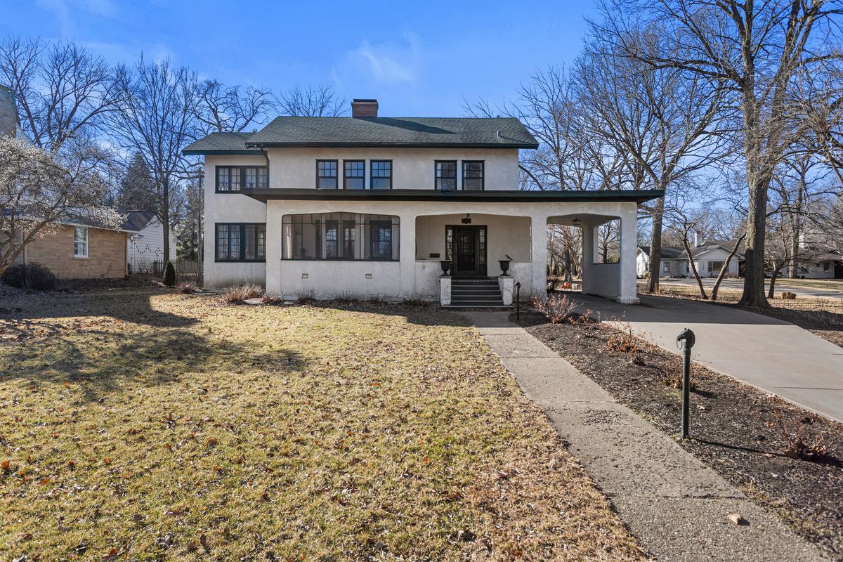 1124 State Street, Monticello, IL 61856