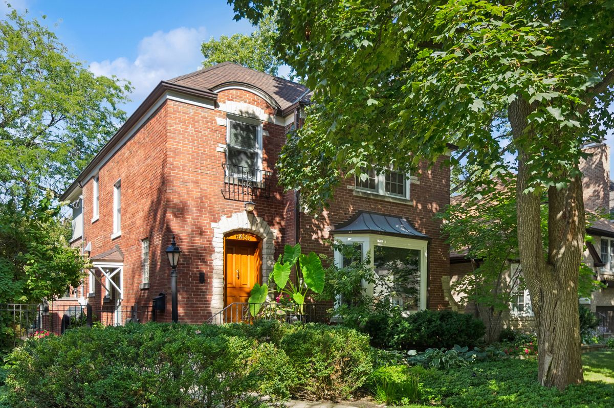 6450 Nokomis Avenue, Chicago, IL 60646