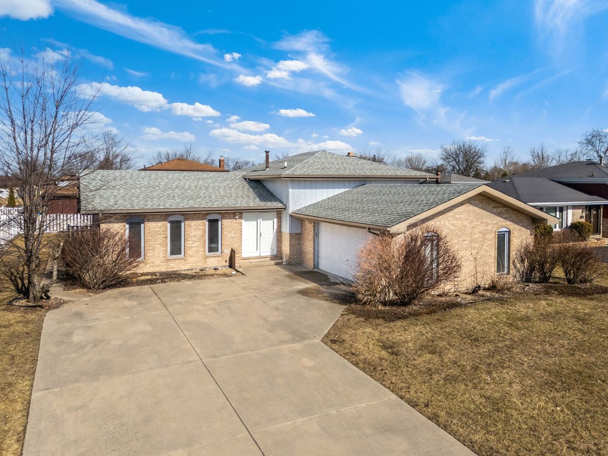 1173 Robert Lane, Crete, IL 60417