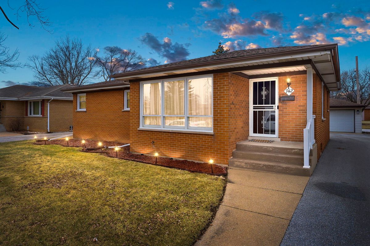 742 164th Place, South Holland, IL 60473