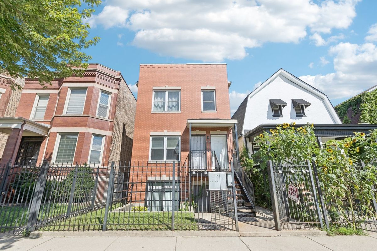 6823 Dorchester Avenue, Chicago, IL 60637