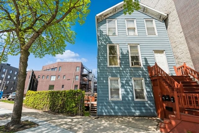 612 N Ogden Avenue — Chicago, IL 60642