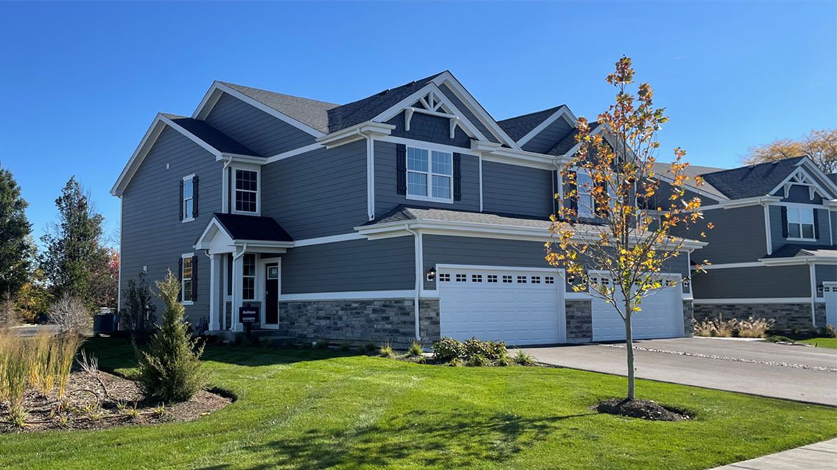 274 Charlestowne Lakes Drive — St. Charles, IL 60174