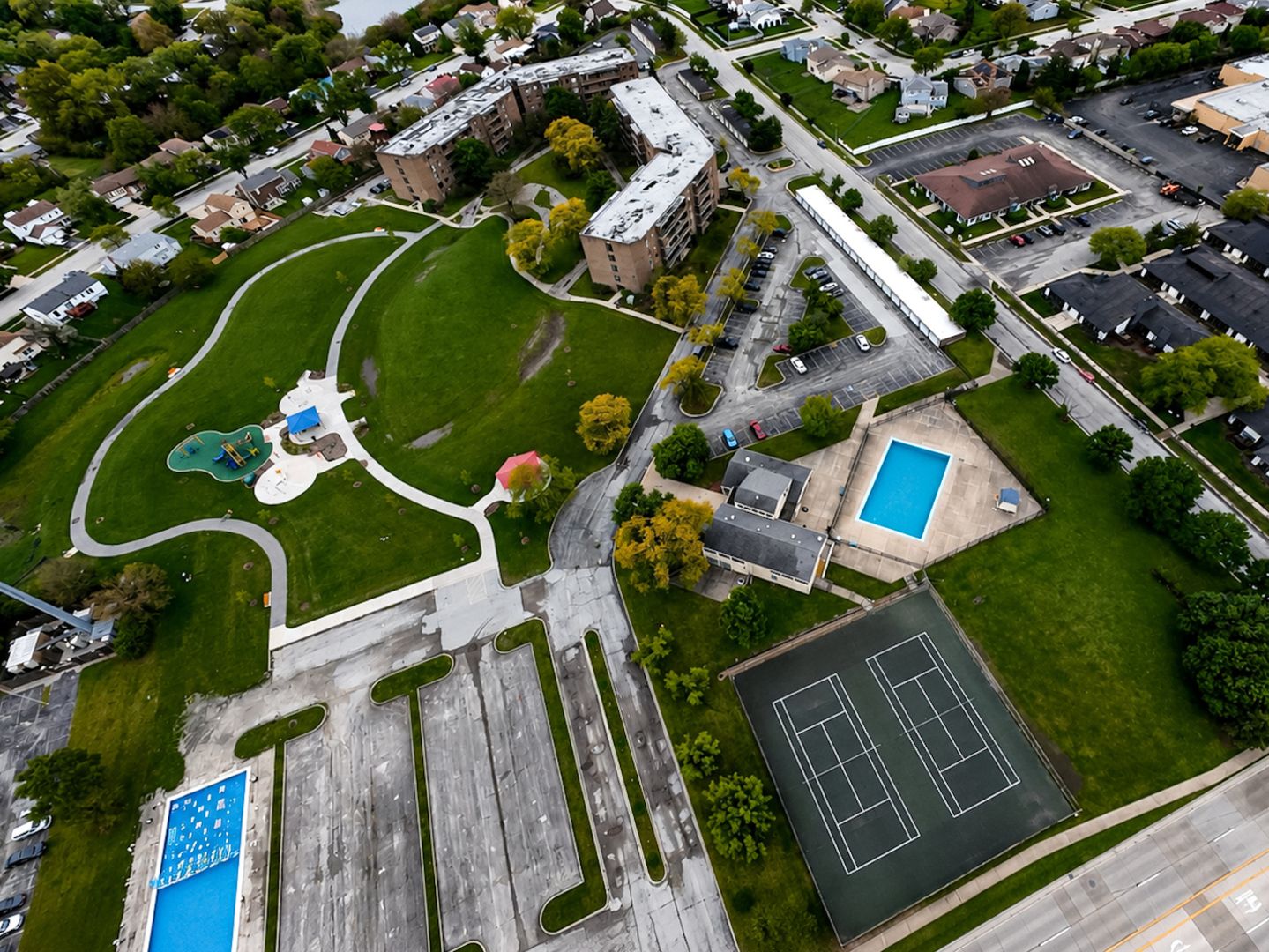 5 E Carriageway Drive #201 — Hazel Crest, IL 60429