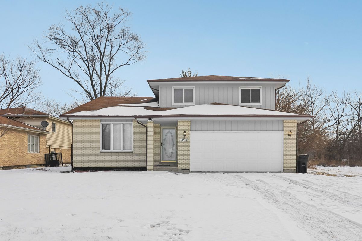 16627 Carse Avenue, Harvey, IL 60426
