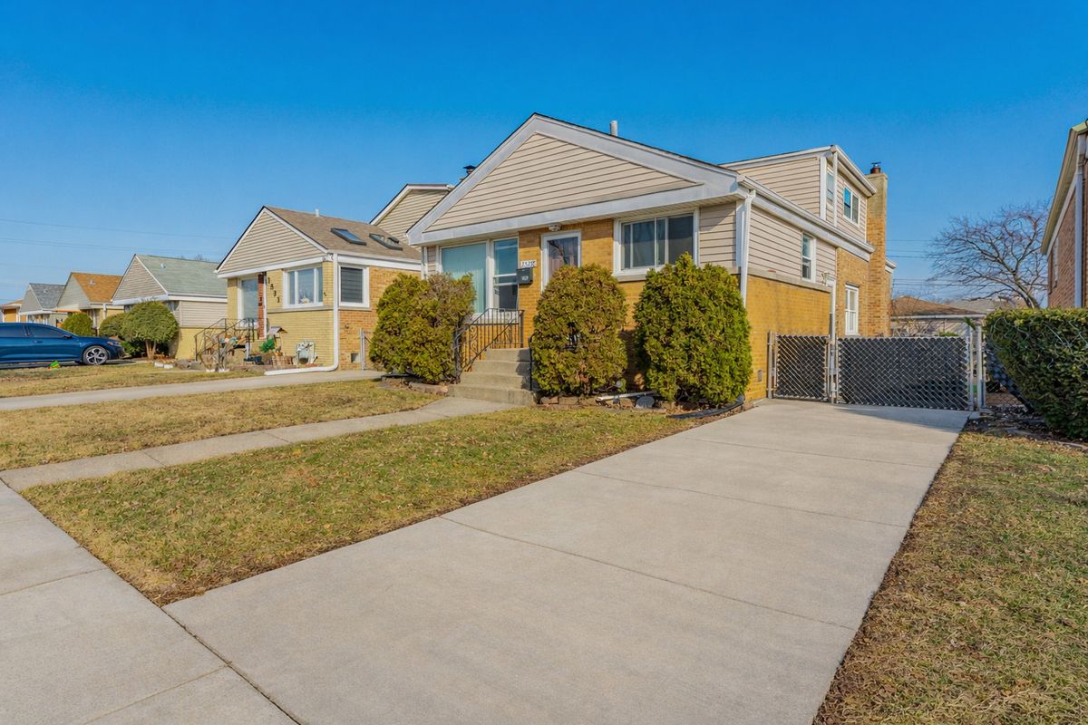 3529 George Street, Franklin Park, IL 60131