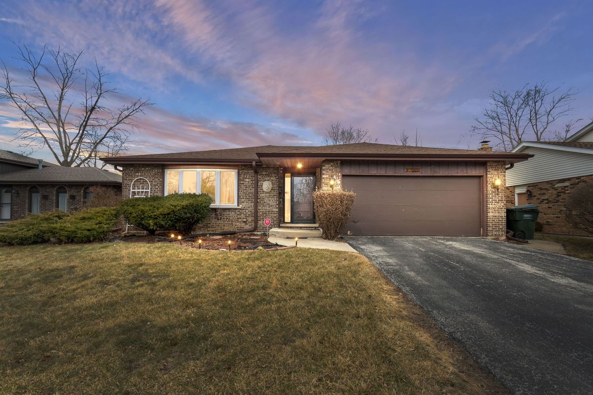 18834 Loomis Avenue, Homewood, IL 60430