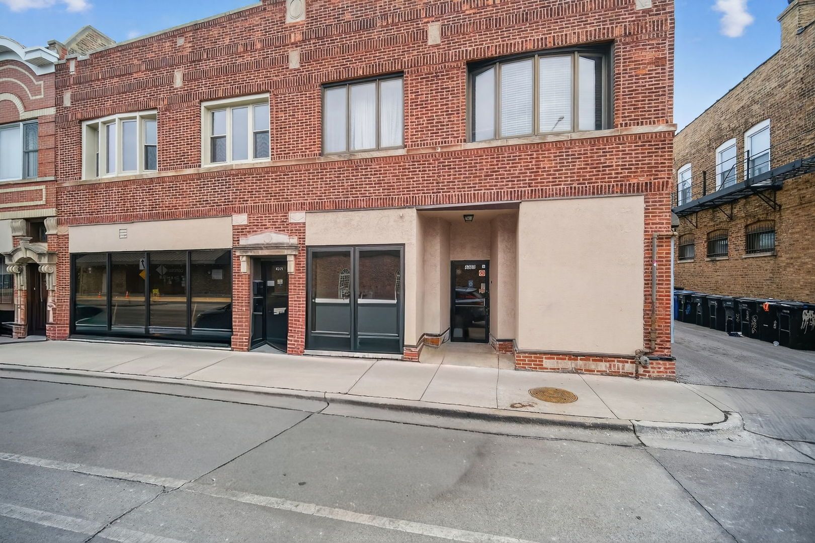 4369 N Elston Avenue — Chicago, IL 60641