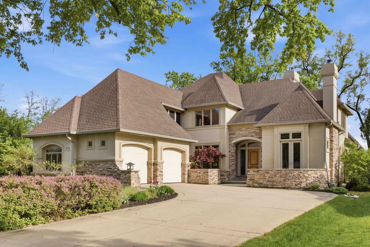 1076 Prairie Avenue, Naperville, IL 60540