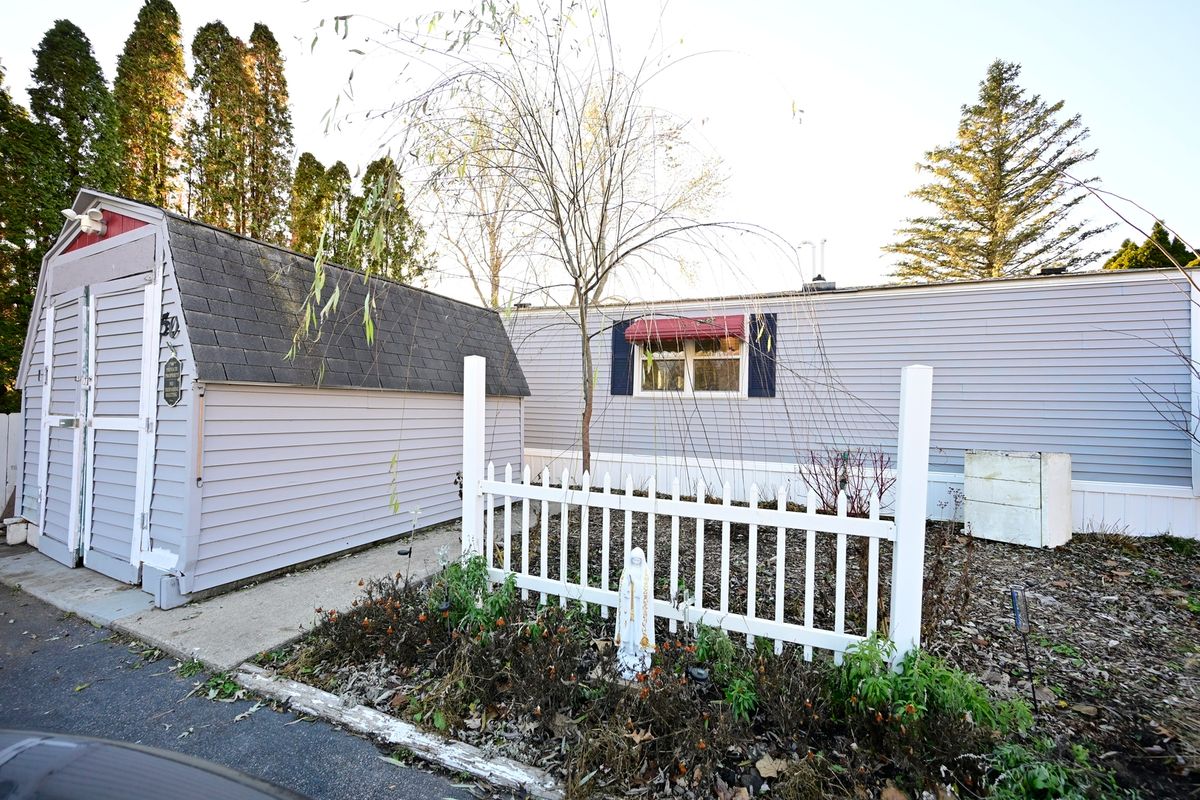 50 Beacon Bay Court, Lakemoor, IL 60051