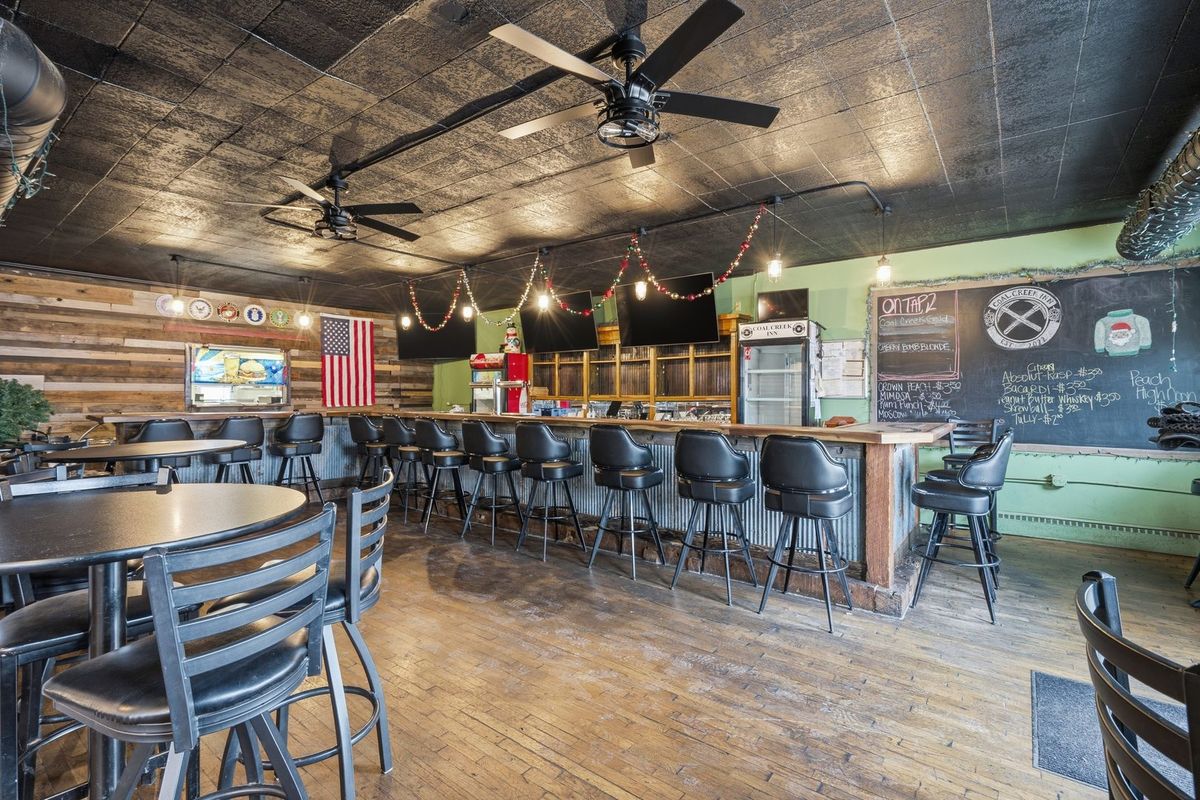 110 E 22ND Avenue, Coal Valley, IL 61240
