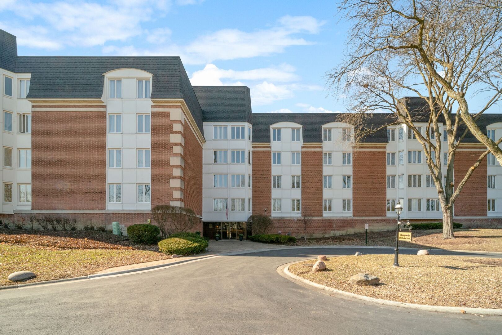 175 Lake Boulevard #349 — Buffalo Grove, IL 60089
