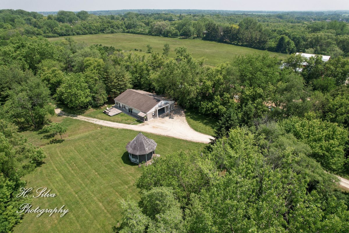 8106 Maple Street, Marengo, IL 60152