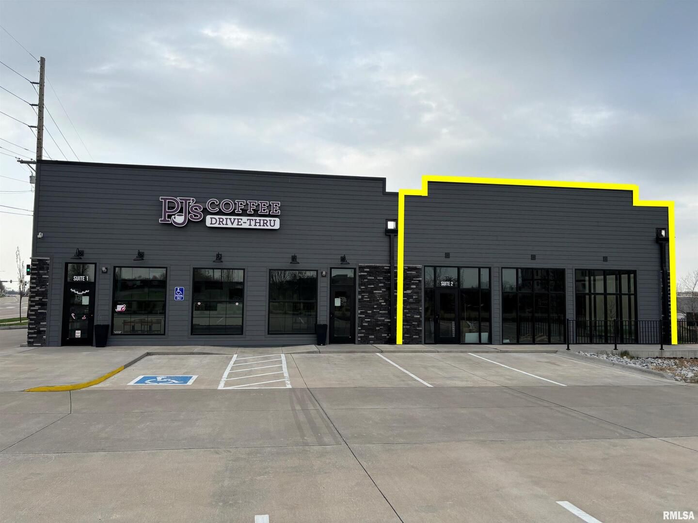 4650 UTICA RIDGE Road — Davenport, IA 52722