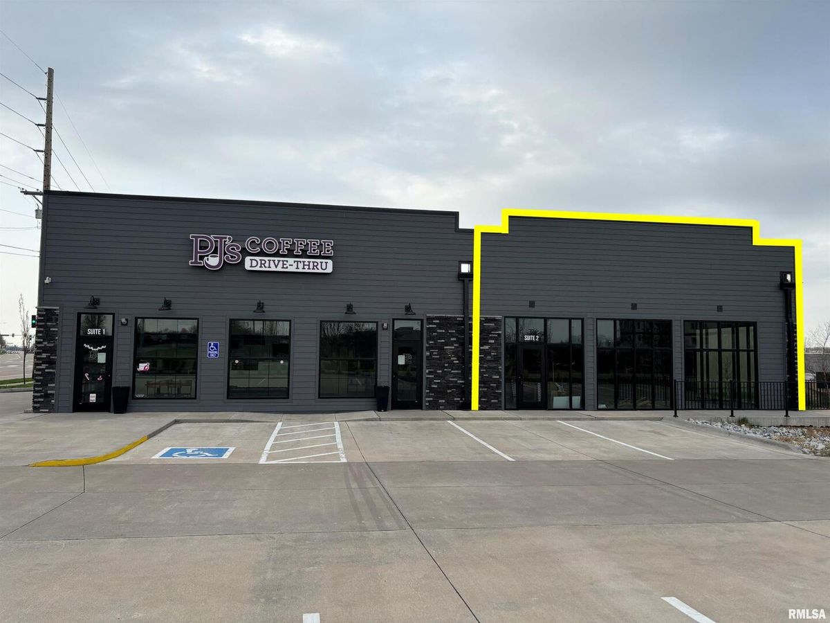 4650 UTICA RIDGE Road, Davenport, IA 52722