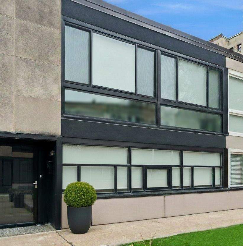 2906 Sheridan Road, Chicago, IL 60657