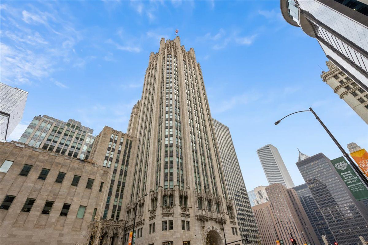 435 N Michigan Avenue #814 — Chicago, IL 60611