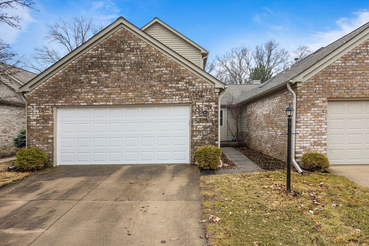 1713 Harbor Point Drive, Champaign, IL 61821