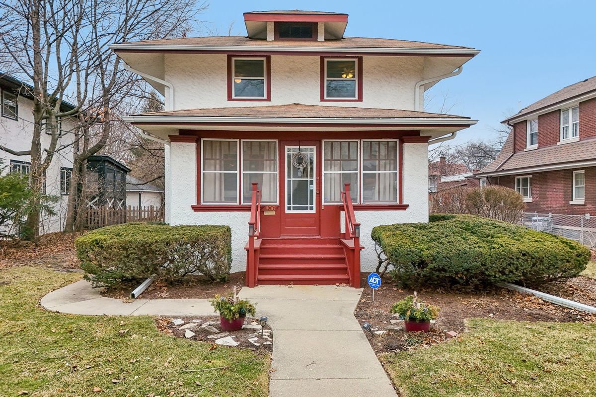 806 Euclid Avenue, Oak Park, IL 60302