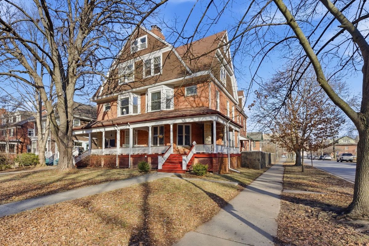 2001 Orrington Avenue, Evanston, IL 60201