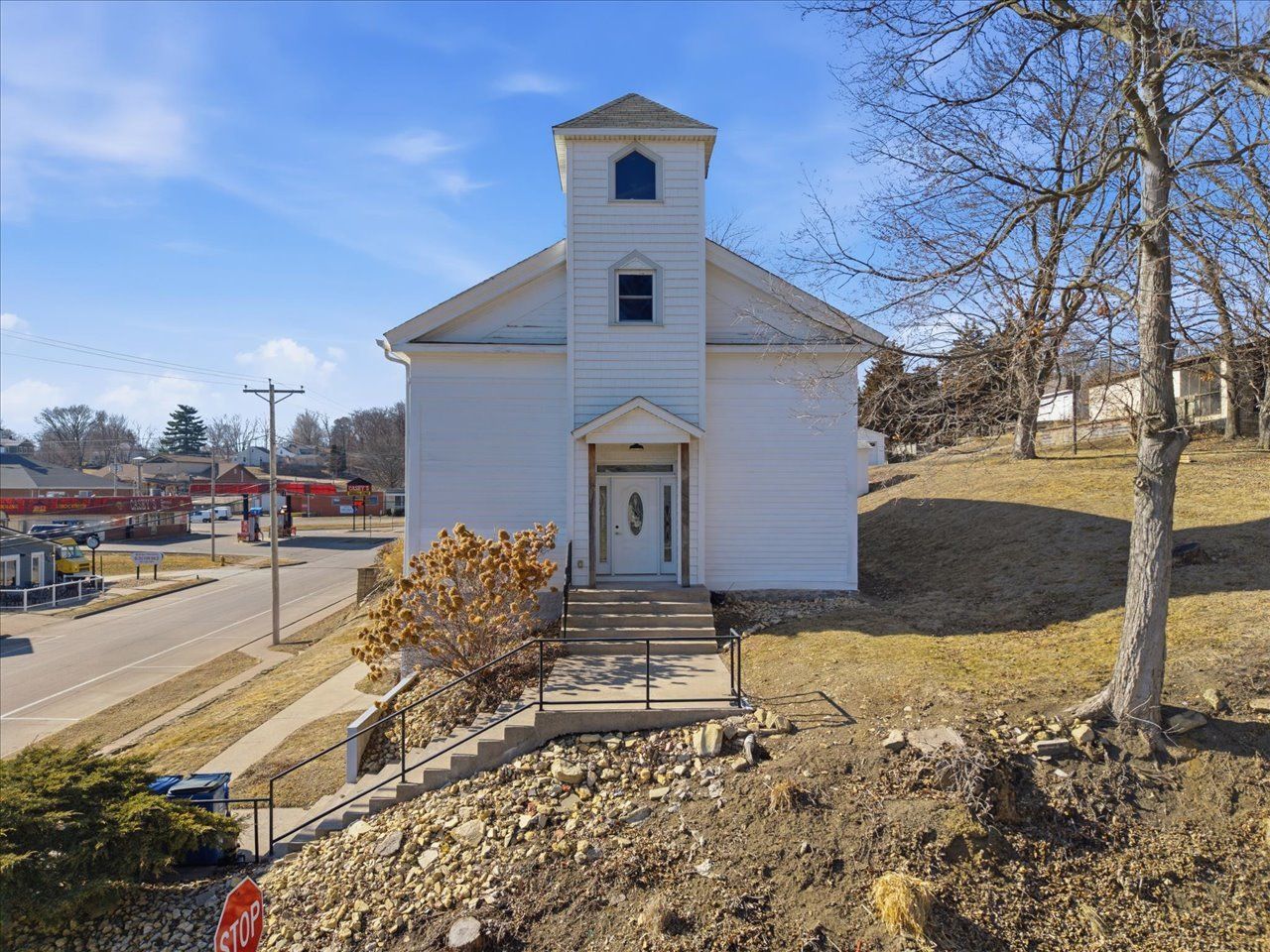 204 N 2nd Street — Leclaire, IA 52753