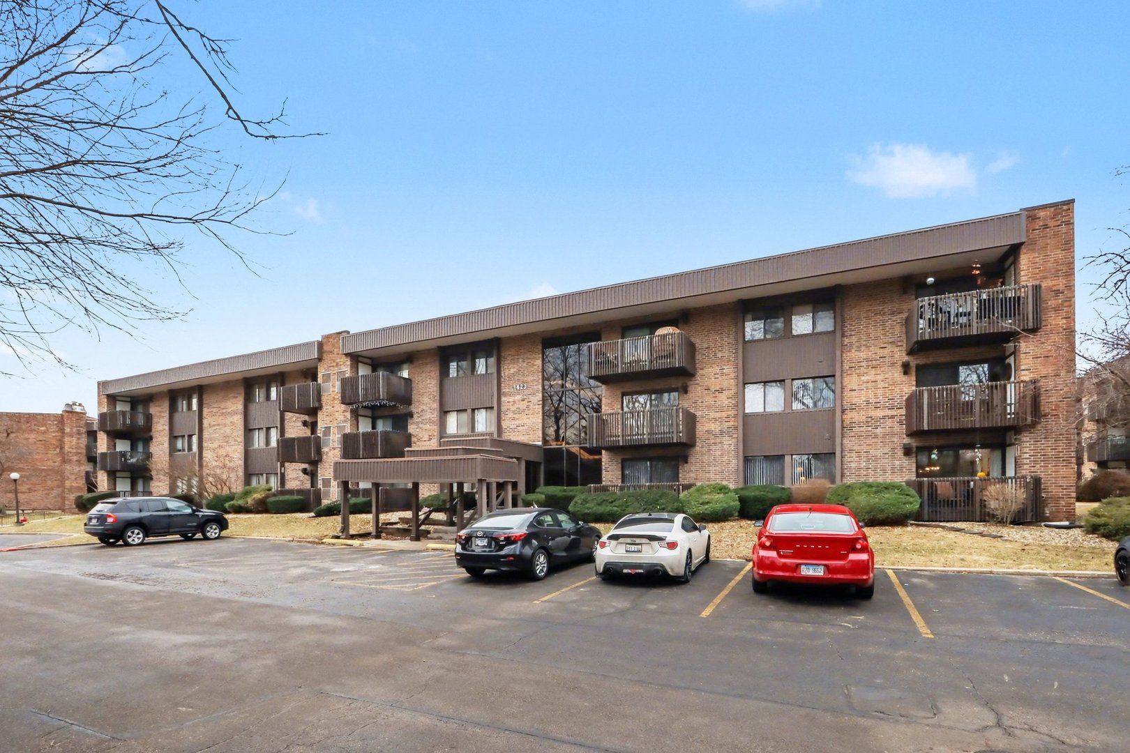 1423 Woodbridge Road #1E — Joliet, IL 60436