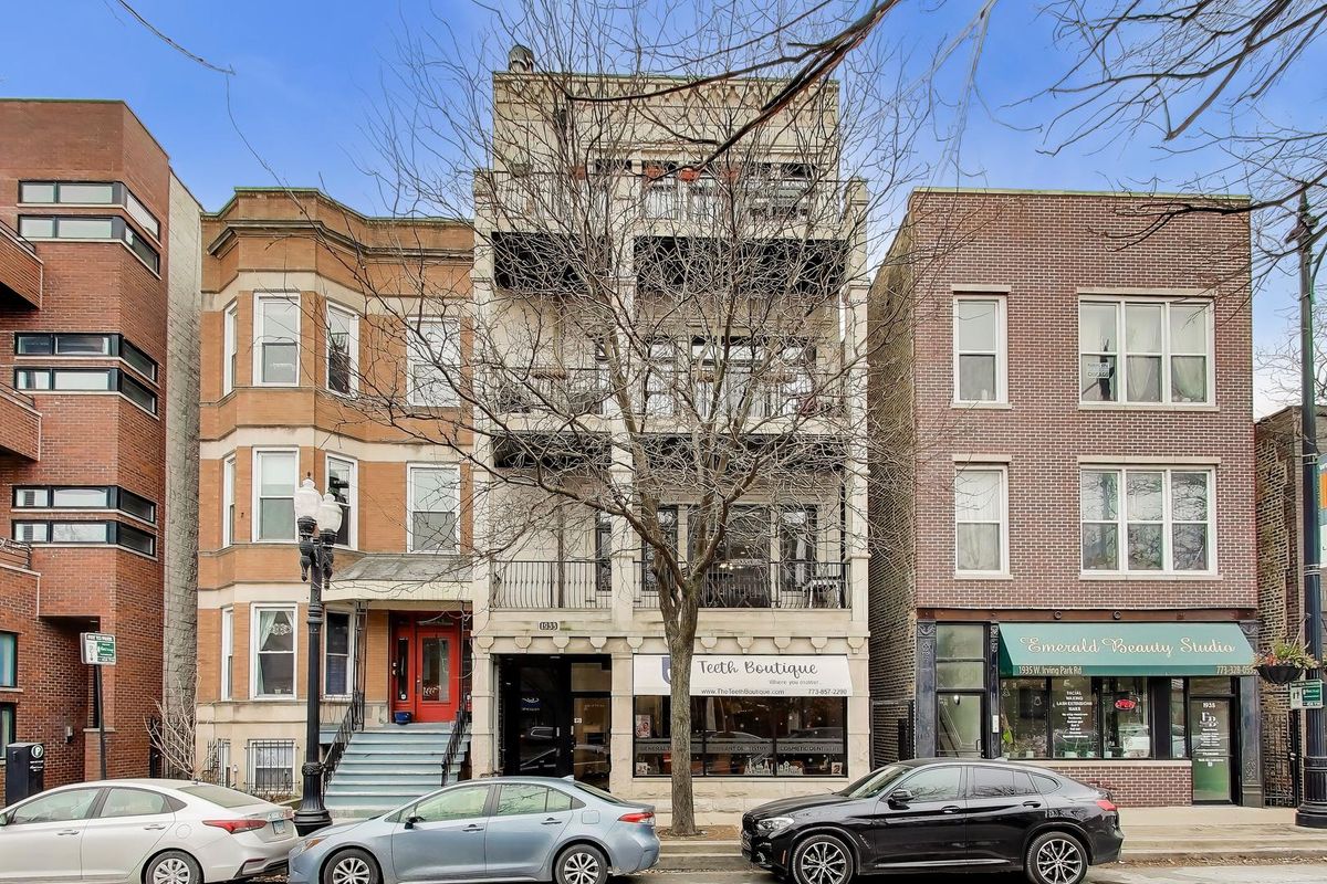 1933 IRVING PARK Road, Chicago, IL 60613