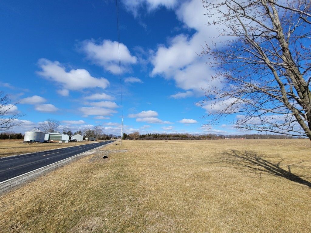 2210 Homer Lake Road, St. Joseph, IL 61873