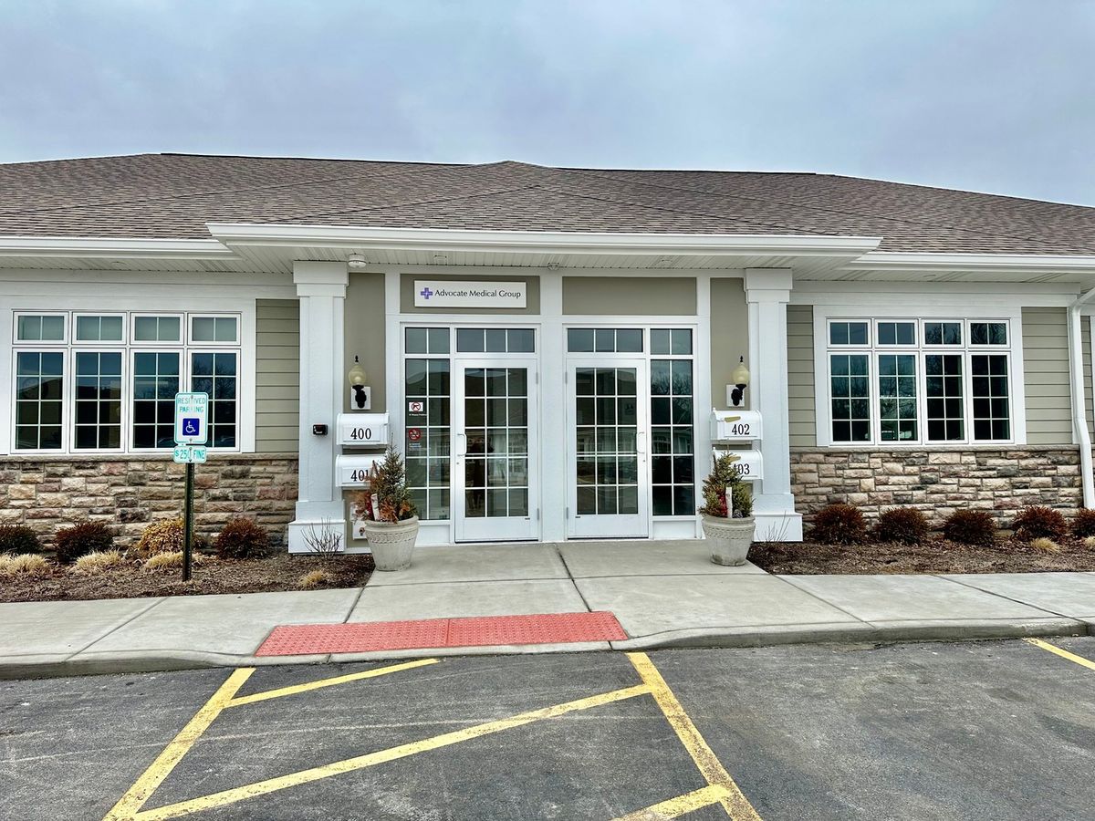 400 Fox Glen Court, Barrington, IL 60010