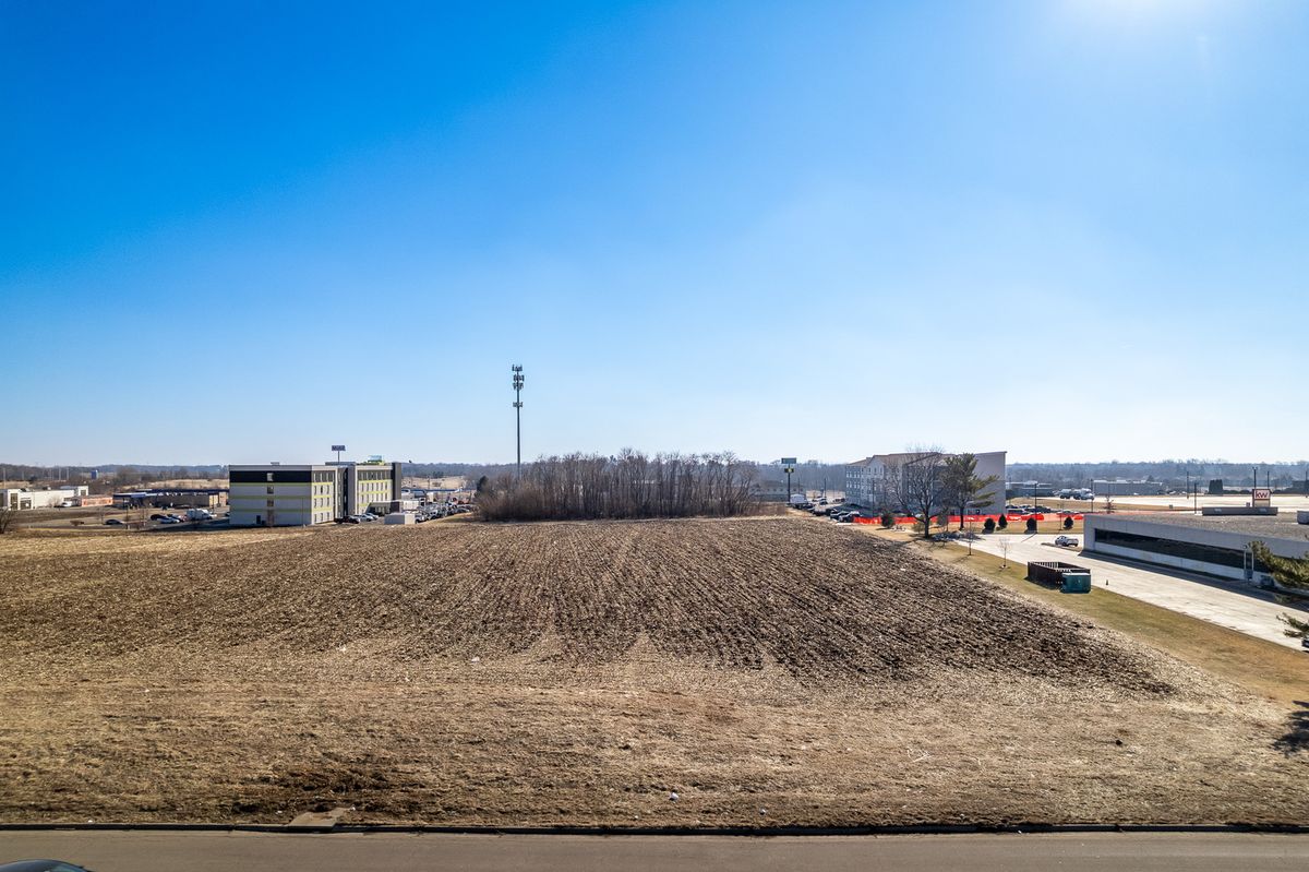 74XX Rock Valley Parkway, Loves Park, IL 61111