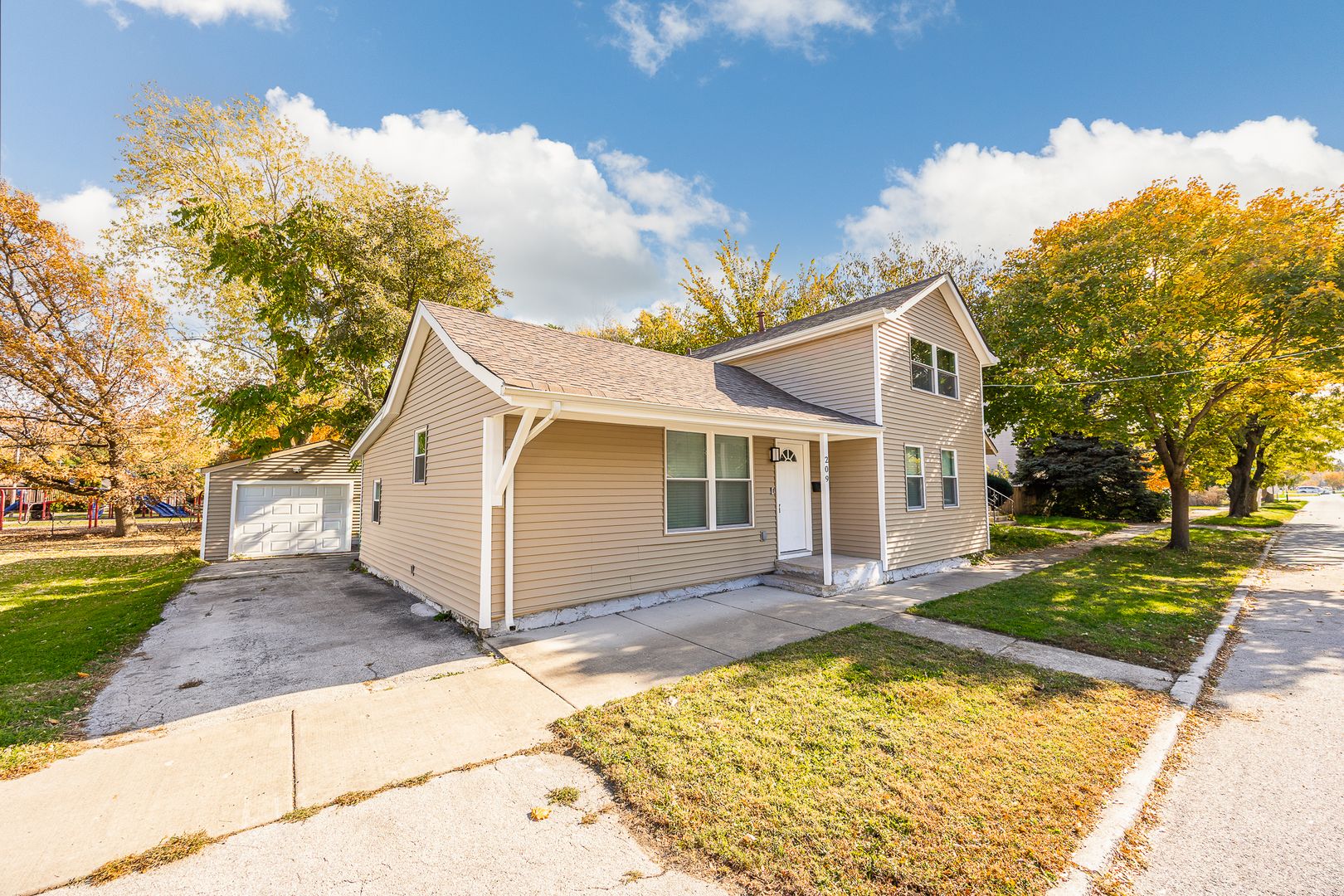 209 N Hunter Street — Thornton, IL 60476