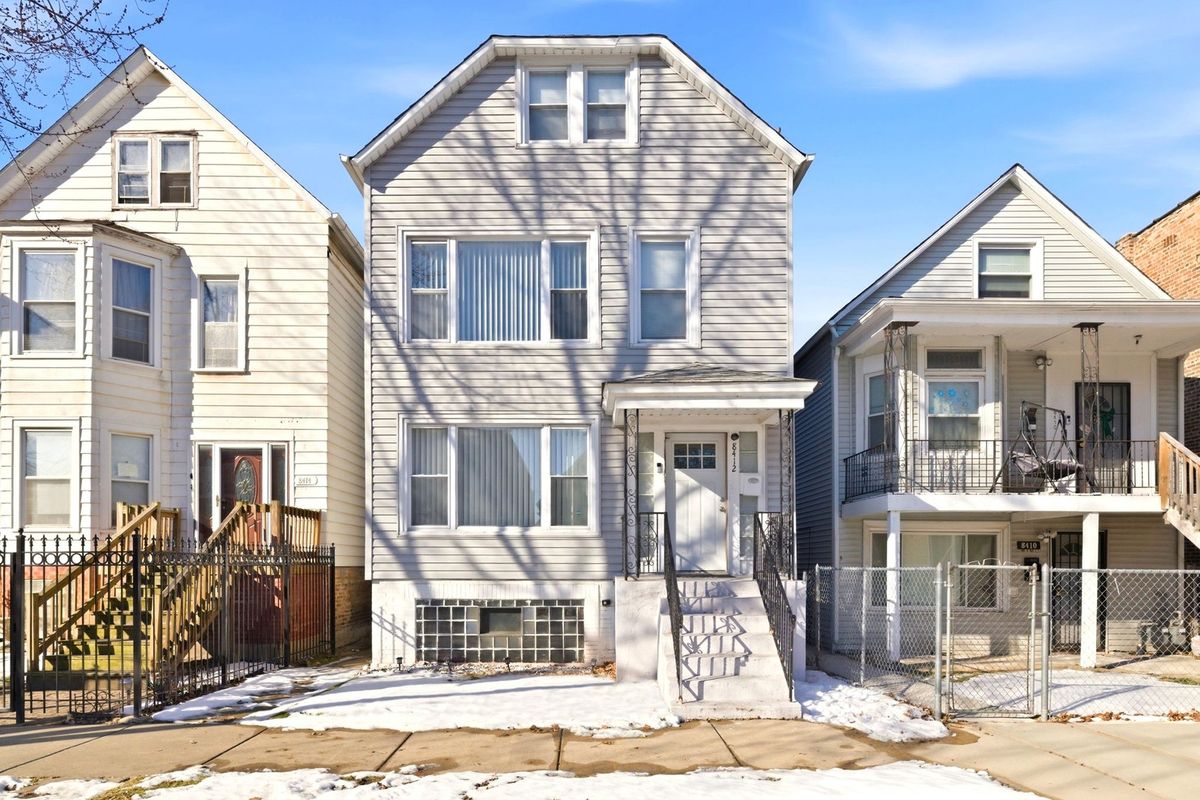 8412 Manistee Avenue, Chicago, IL 60617