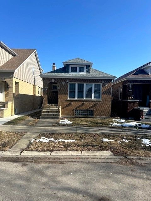 3725 N Newland Avenue — Chicago, IL 60634