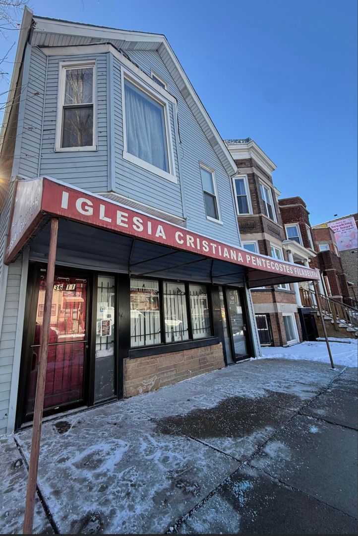 3611 W Diversey Avenue — Chicago, IL 60647