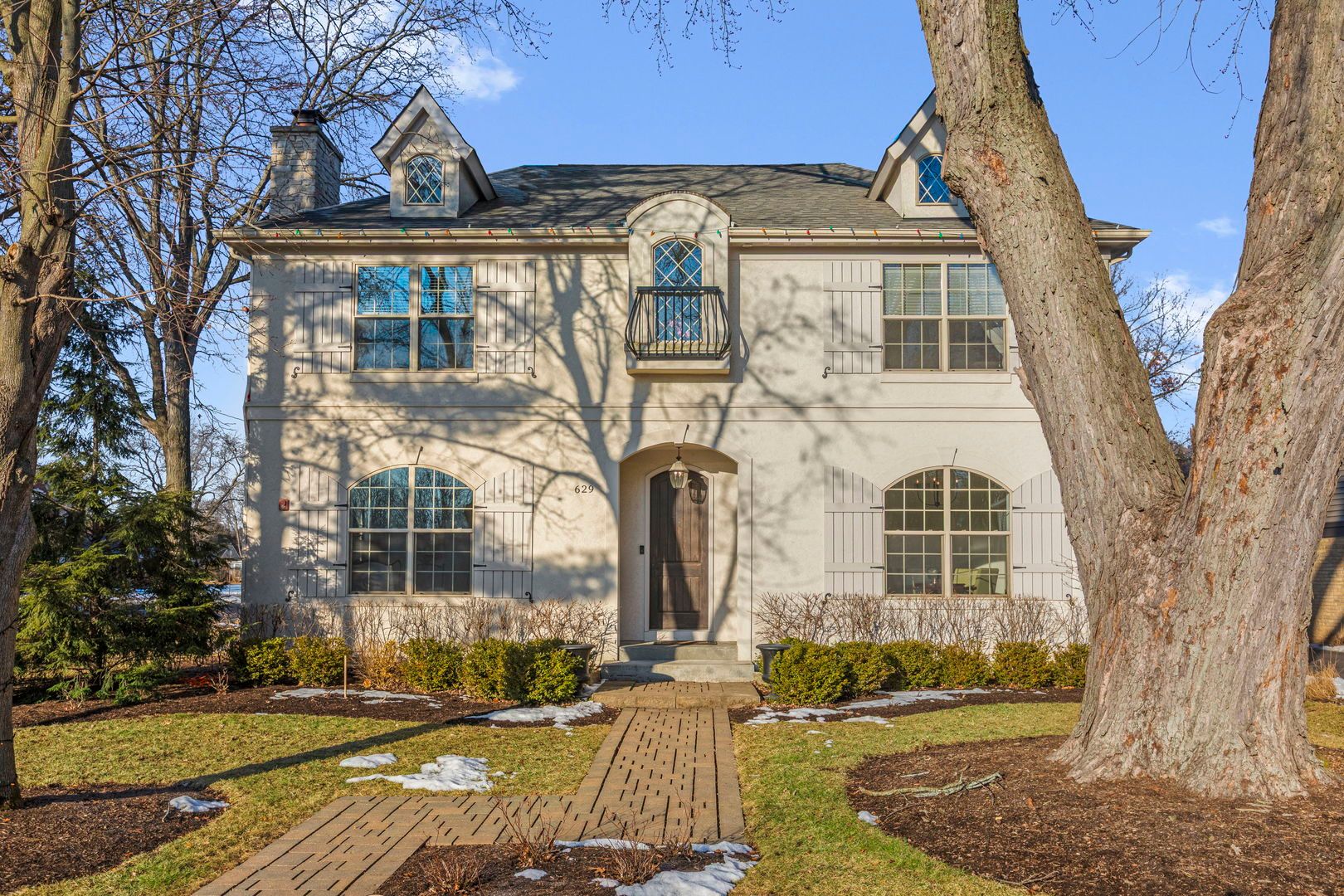 629 Kenwood Avenue — Libertyville, IL 60048