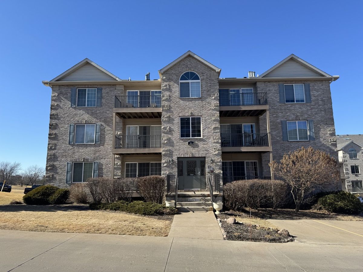 3030 Holiday Court, Bettendorf, IA 52722