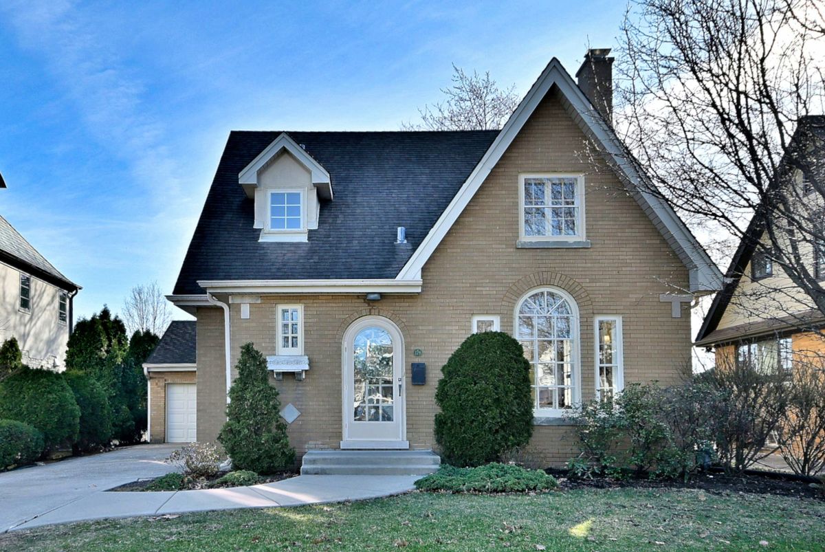 179 Lawndale Avenue, Elmhurst, IL 60126