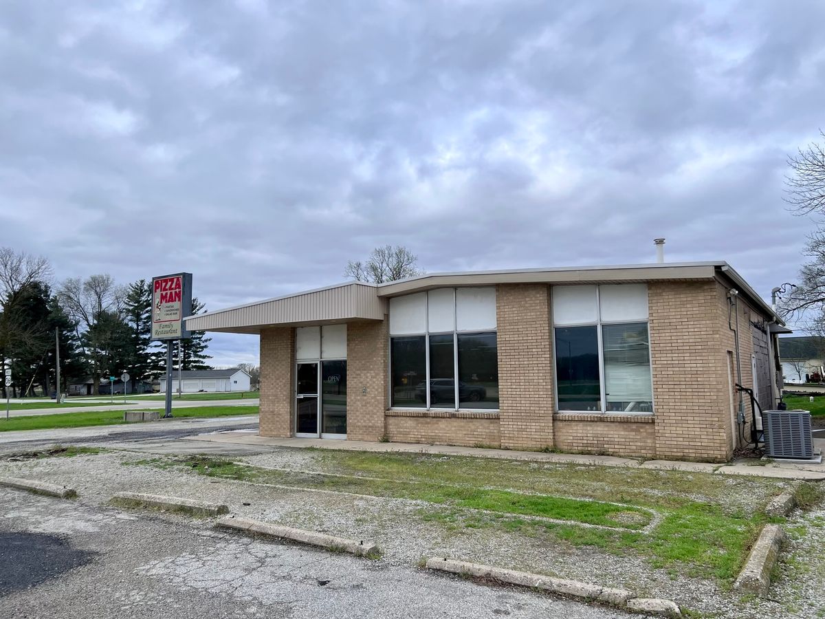2578 E US HWY 36, Newman, IL 61942