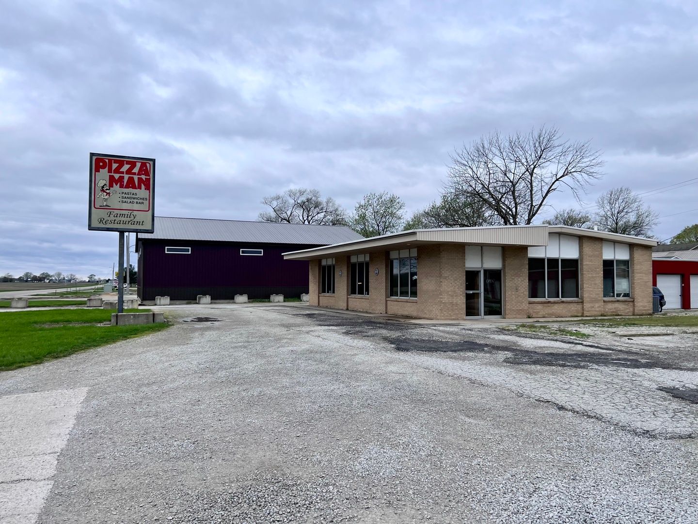 2578 E US HWY 36 — Newman, IL 61942