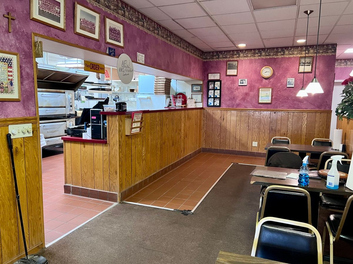 2578 E US HWY 36, Newman, IL 61942