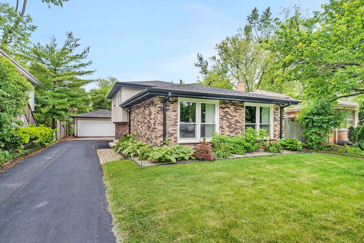 2533 Hickory Road, Homewood, IL 60430